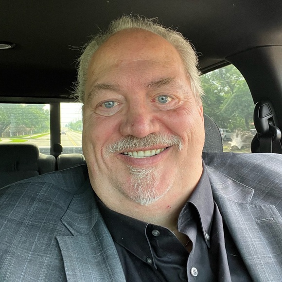 Meet your Posher, Clint - Picture 2 of 2